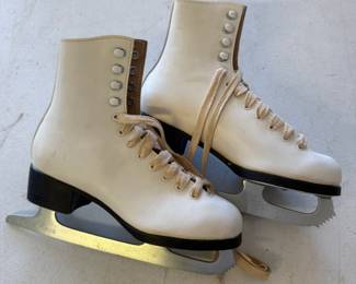 Aerflyte Roller Derby ice skates, size 4