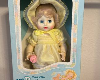 Betsy Wetsy doll - New in original box