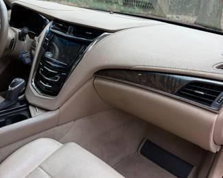 We will sell the vehicle to the highest bidder assuming reserve is met. Reserve is not disclosed. If you'd like to place a bid, please text Rashel, at 205-567-5211. 