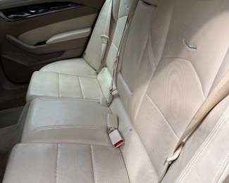 We will sell the vehicle to the highest bidder assuming reserve is met. Reserve is not disclosed. If you'd like to place a bid, please text Rashel, at 205-567-5211. 