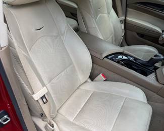 We will sell the vehicle to the highest bidder assuming reserve is met. Reserve is not disclosed. If you'd like to place a bid, please text Rashel, at 205-567-5211. 