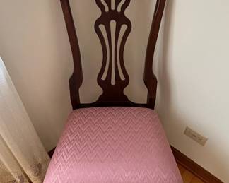 Mahogany Queen Anne Style Dining Table and Chairs Set second image