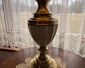 Vintage Stiffel Brass Urn Table Lamp second image