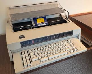 IBM Wheelwriter Electronic Typewriter