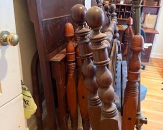 Five beds (full & twin sizes)