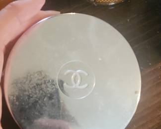 Chanel Compact body lotion