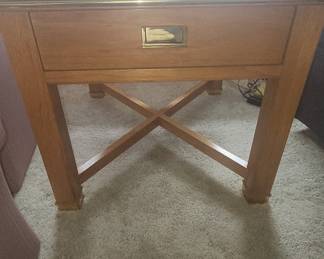 Thomasville Asian Pagoda Chinoiserie Style End Table