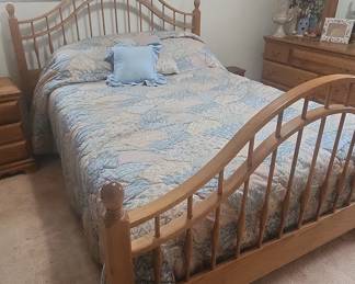  Country French Wheatback Spindle Bed