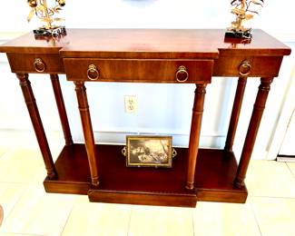 Elegant neoclassical console