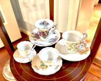 Vintage small tea cups