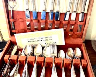 Service for 8 silver plate