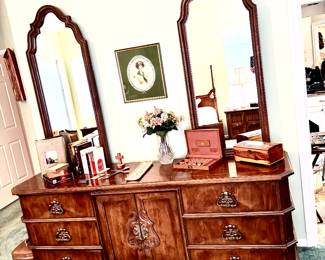Matching dresser with mirrors