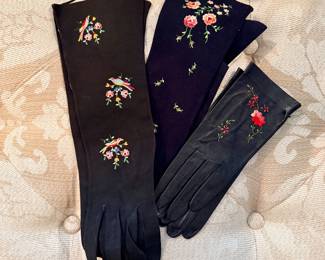 Vintage embroidered gloves