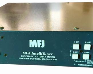 MFJ-991B Auto Tuner + SWR 1.8-30MHz 300W