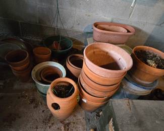 Many pots