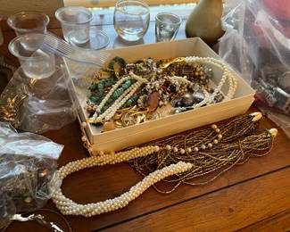 Lots of jewelry