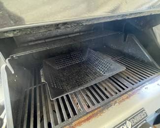Very nice, like new gas grill