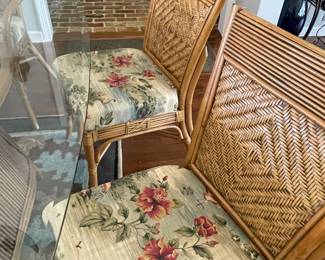 Beautiful bamboo table, made in Indonesia 