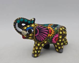 Clay Elephant GLOWS UNDER UV Lot 114