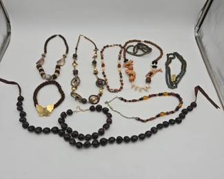 Costume Jewelry Lot 39