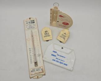 Vintage Advertising Lot 128