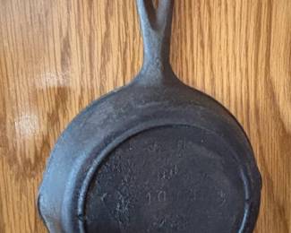 Wagner Ware Cast Iron Skillet