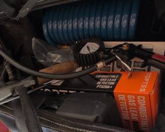 TopTes PTA Combustible Gas Leak Detector Kit with Air Hose and Tire Inflator