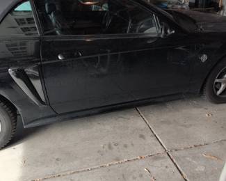 Ford Mustang th Anniversary Convertible third image