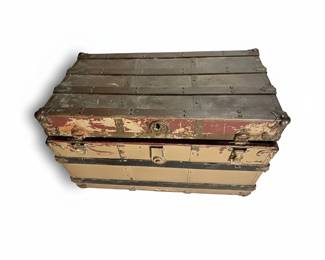 Vintage Steamer Trunk Set