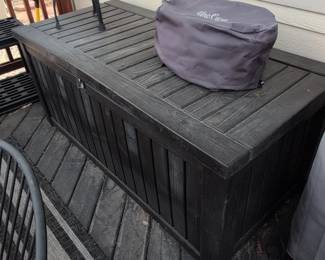 Suncast Gallon Resin Deck Box