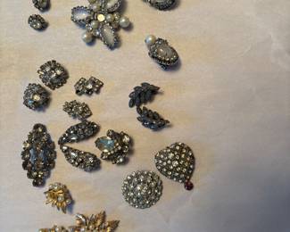 Costume rhinestone earrings jewelry