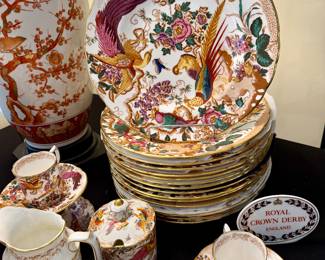 Royal crown Derby Olde Avesbury