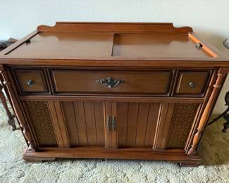 Magnavox Astro Sonic Record/Radio Player