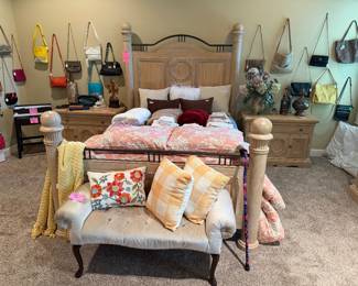 Lexington Furniture Co queen size bedroom suite