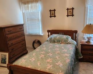 Twin Bed/ Dresser/ MidMod side table