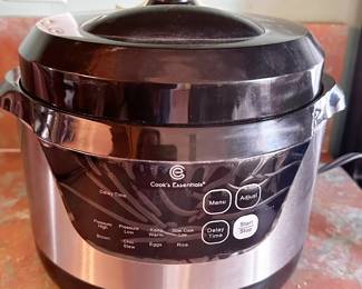 Cooks Essential Small Pressure Cooker