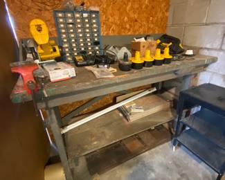 Workbench w/vise