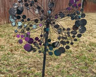 Kinetic metal yard art