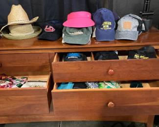Ethan Allen 4 drawer dresser, Baseball caps & hats, boot scraper