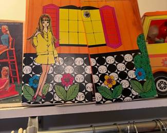 Barbies  family house