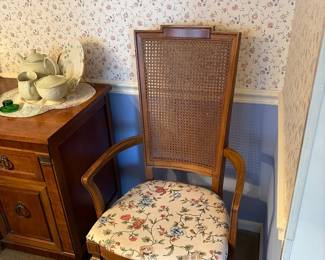 Thomasville came back chairs to go with dining table