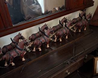 Vintage Clydesdale beer delivery wagon this is a rare piece in great condition