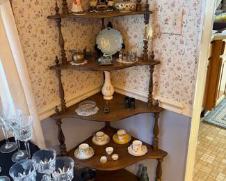 We have two of these victorian corner shelf