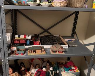 Train set tracks and village houses 