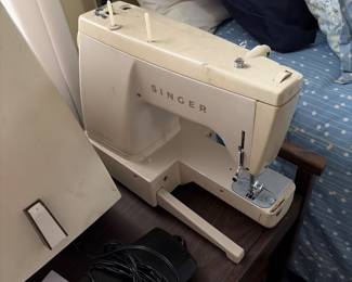 Singer sewing machine stylist 534