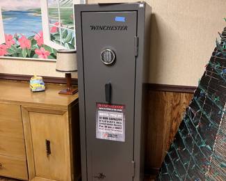 Winchester 12 gun safe
