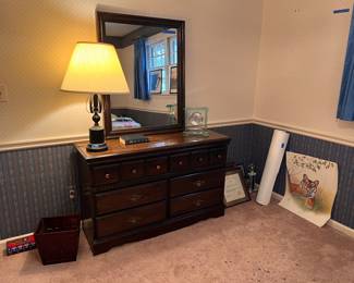 Double dresser, lamp, misc 