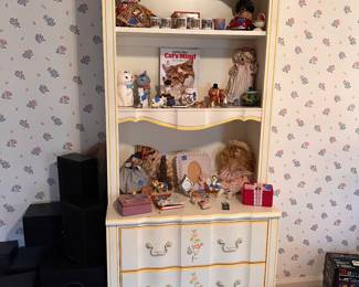 Matching painted bookshelf, misc 