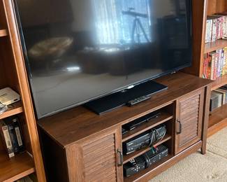 55” Samsung TV. Sony Blue-Ray.