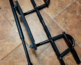 Pull up bar